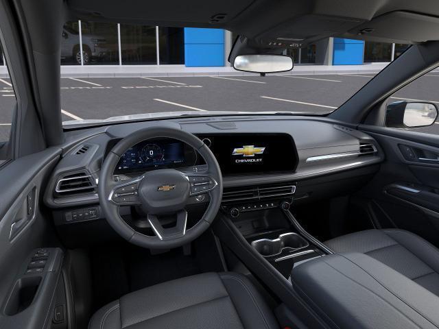 new 2025 Chevrolet Traverse car