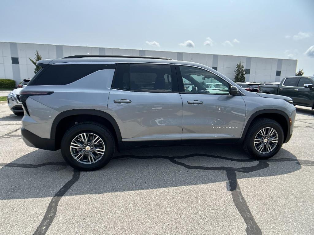 new 2025 Chevrolet Traverse car, priced at $44,545