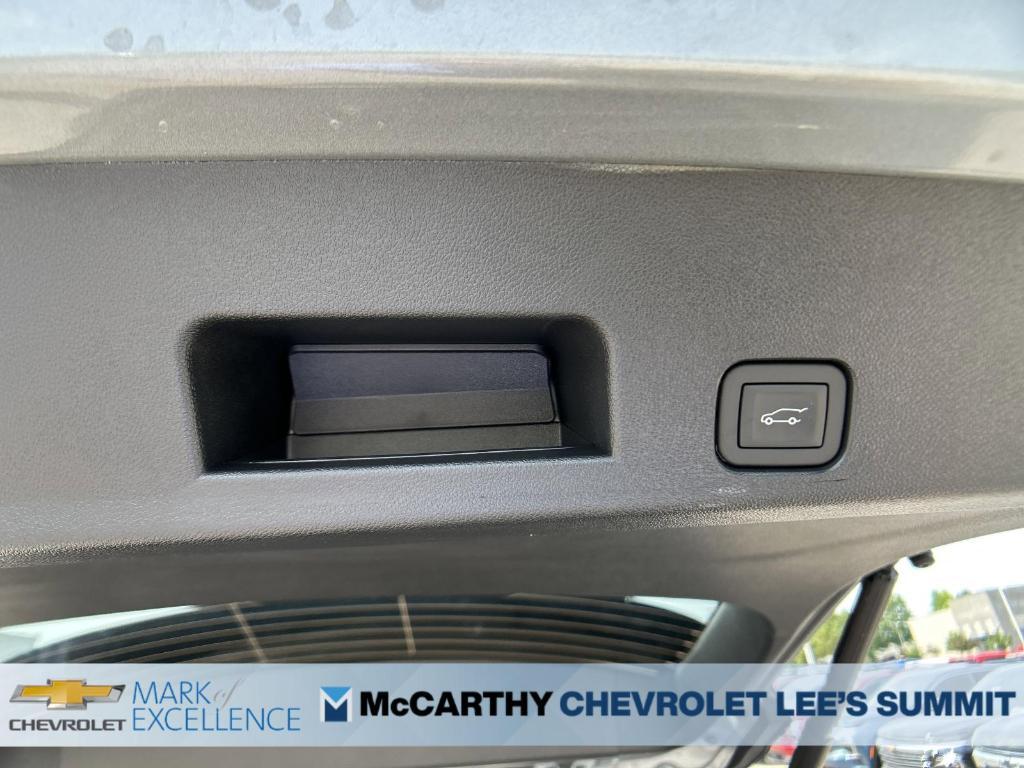 new 2025 Chevrolet Traverse car, priced at $43,000