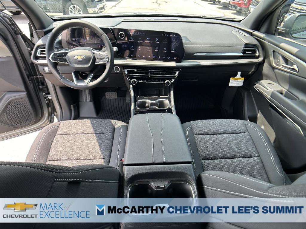 new 2025 Chevrolet Traverse car, priced at $43,000