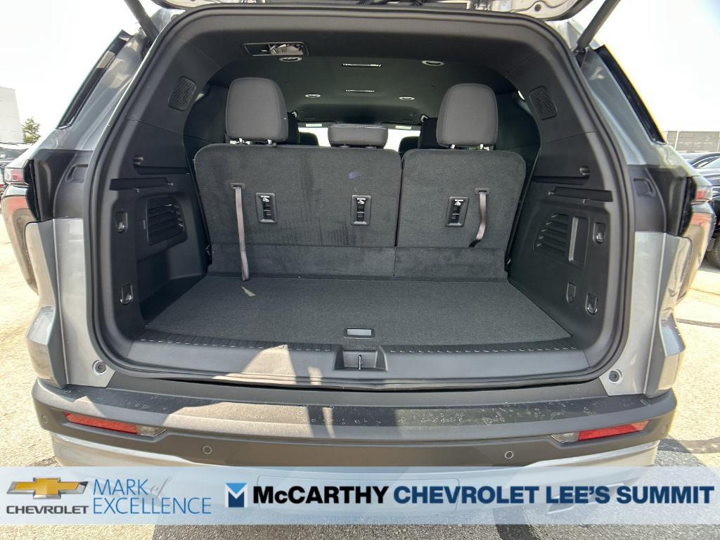 new 2025 Chevrolet Traverse car, priced at $43,000