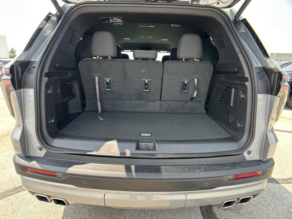 new 2025 Chevrolet Traverse car, priced at $44,545
