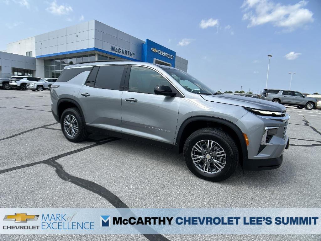 new 2025 Chevrolet Traverse car, priced at $43,000
