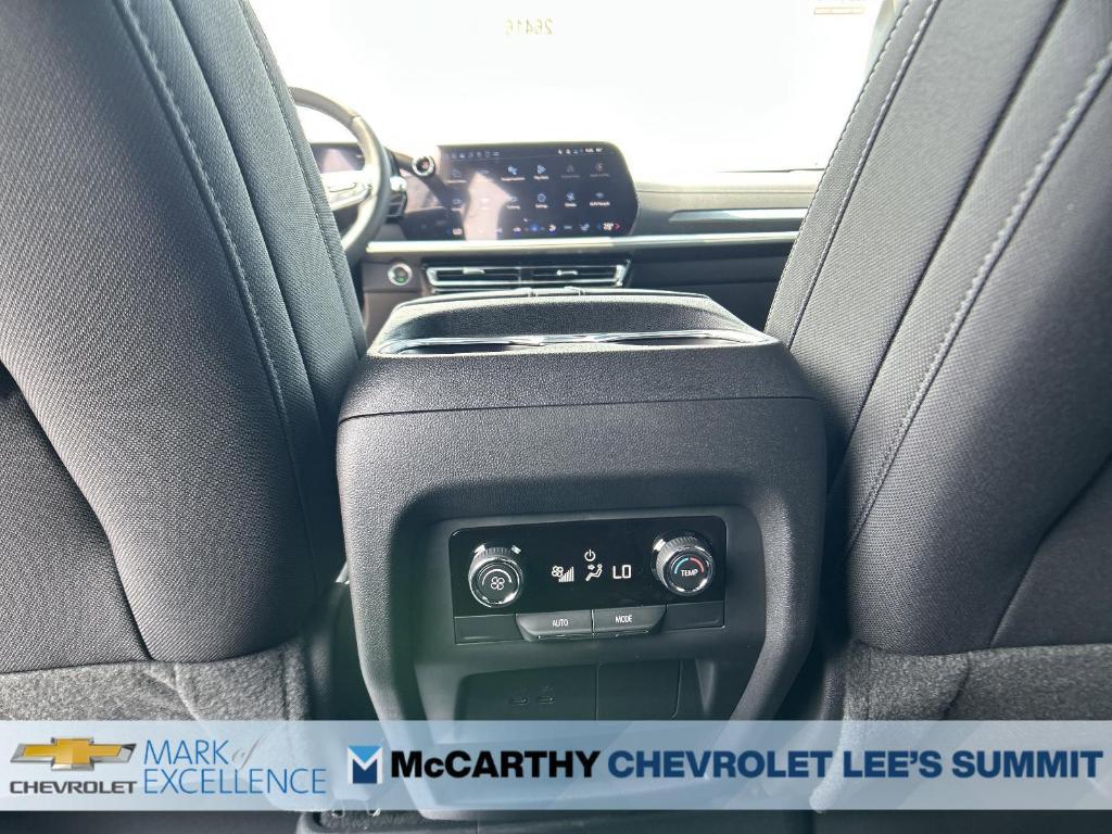 new 2025 Chevrolet Traverse car, priced at $43,000