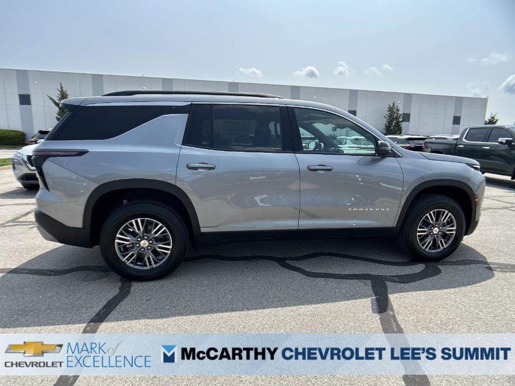 new 2025 Chevrolet Traverse car, priced at $43,000