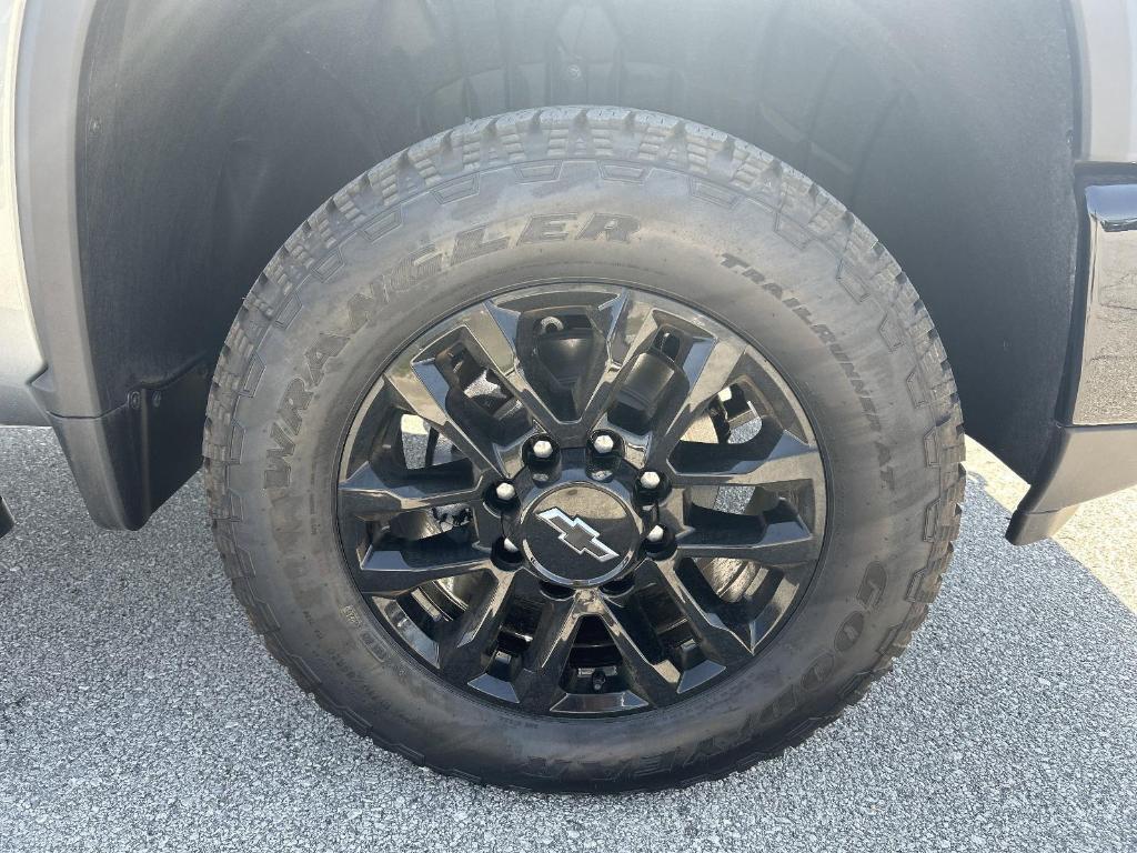 new 2025 Chevrolet Silverado 2500 car, priced at $66,090