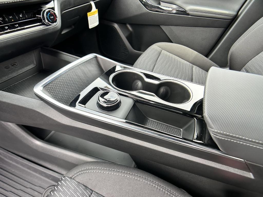 new 2026 Chevrolet Equinox car, priced at $31,285