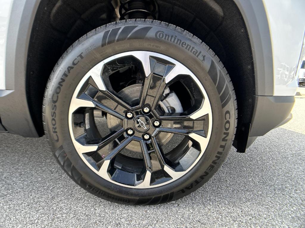new 2026 Chevrolet Equinox car, priced at $31,285