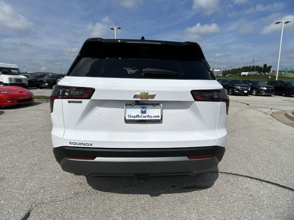 new 2026 Chevrolet Equinox car, priced at $31,285
