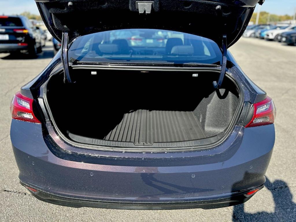 new 2025 Chevrolet Malibu car, priced at $30,315