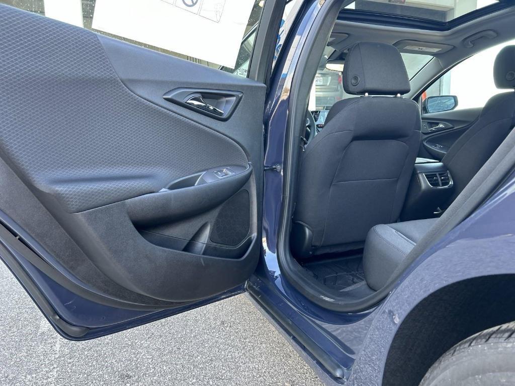 new 2025 Chevrolet Malibu car, priced at $30,315