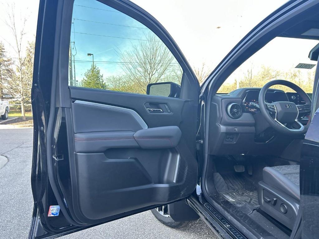 new 2024 Chevrolet Colorado car, priced at $46,451