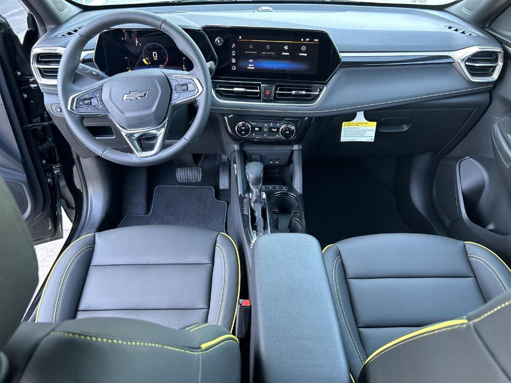 new 2025 Chevrolet TrailBlazer car, priced at $28,335