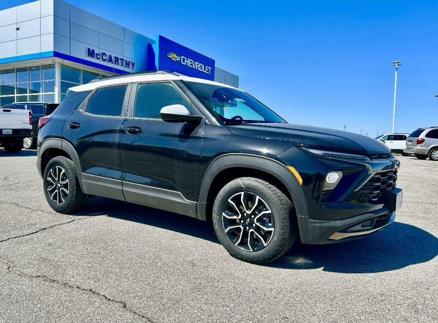 new 2025 Chevrolet TrailBlazer car, priced at $28,335