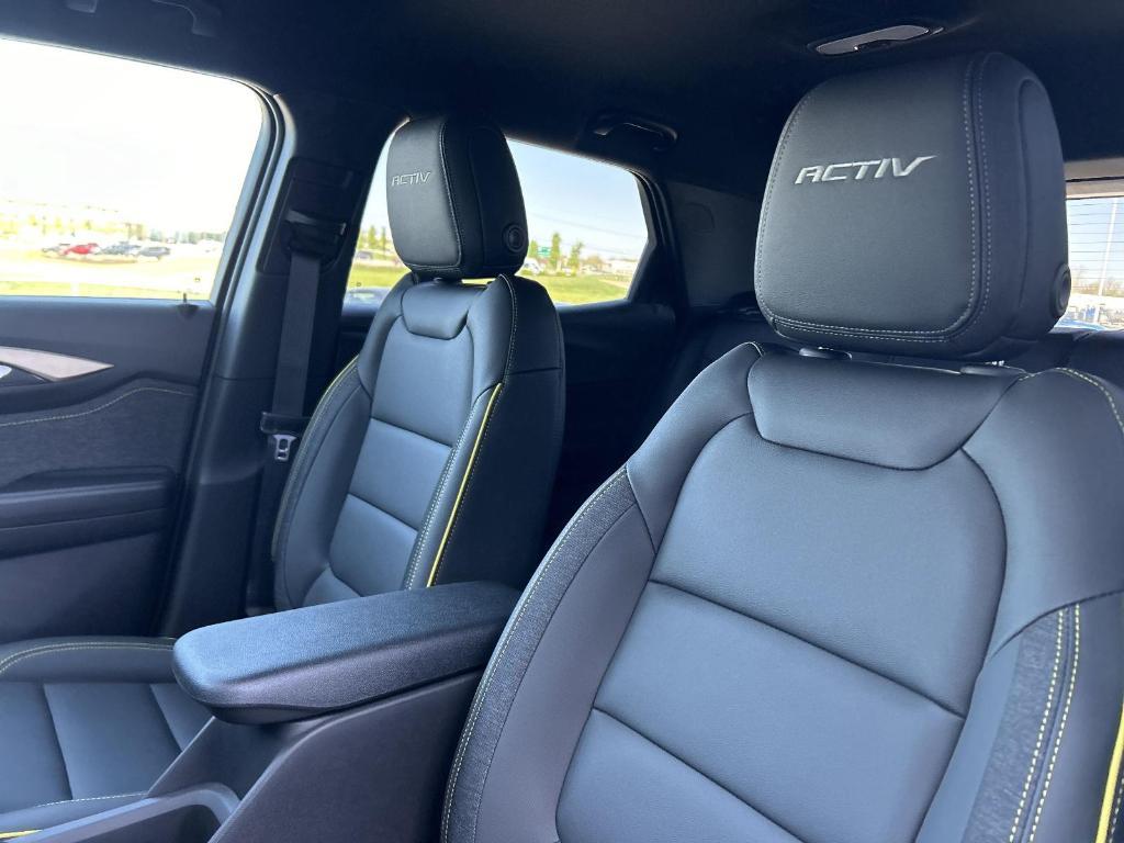 new 2025 Chevrolet TrailBlazer car, priced at $28,335