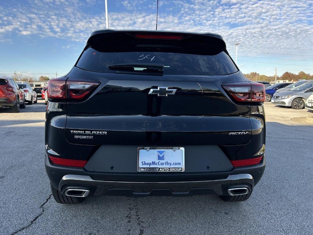 new 2025 Chevrolet TrailBlazer car, priced at $28,564