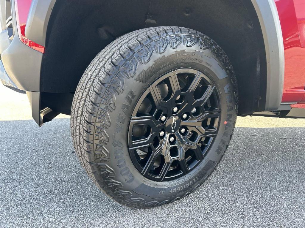 new 2025 Chevrolet Colorado car, priced at $45,990