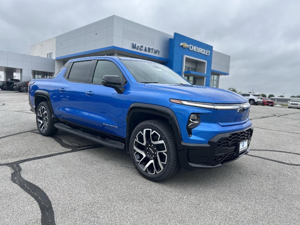 new 2025 Chevrolet Silverado EV car