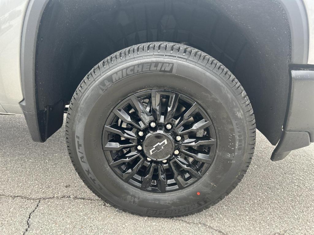 new 2025 Chevrolet Silverado 3500 car, priced at $52,110