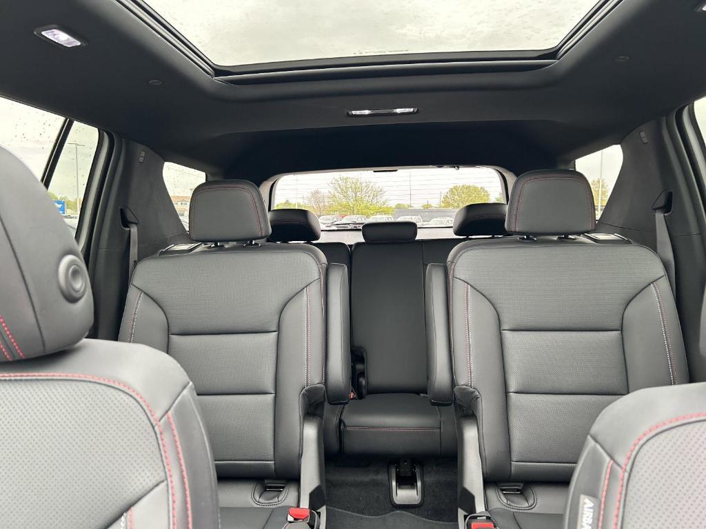 new 2025 Chevrolet Traverse car, priced at $56,200