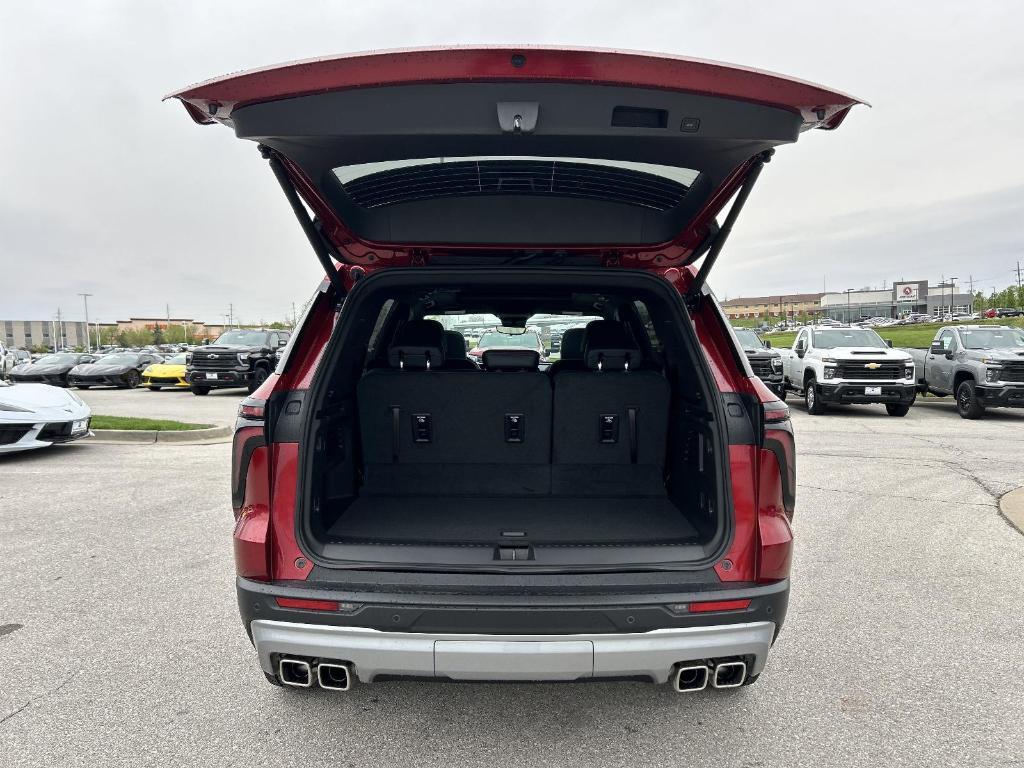 new 2025 Chevrolet Traverse car, priced at $56,200