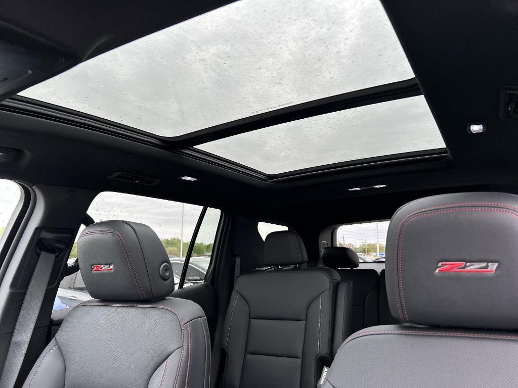new 2025 Chevrolet Traverse car, priced at $56,200