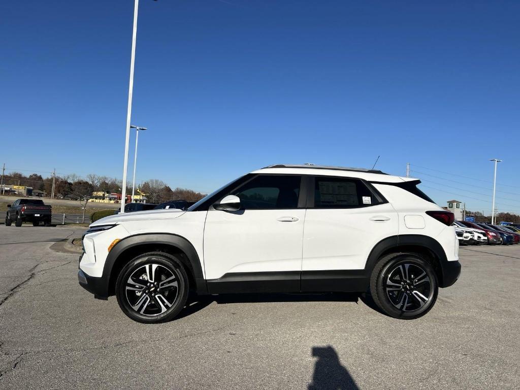 new 2025 Chevrolet TrailBlazer car, priced at $29,820