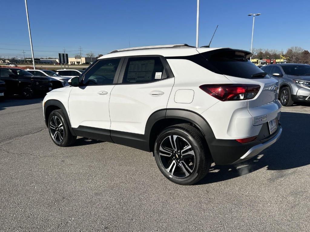 new 2025 Chevrolet TrailBlazer car, priced at $29,820