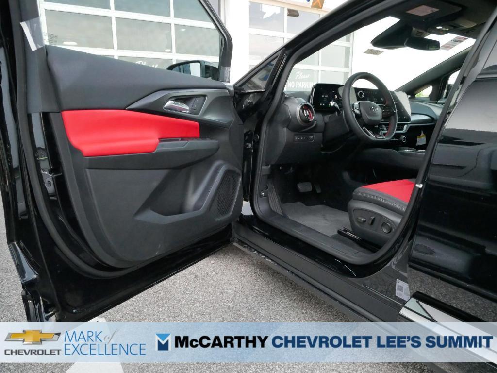 new 2025 Chevrolet Equinox EV car, priced at $33,840