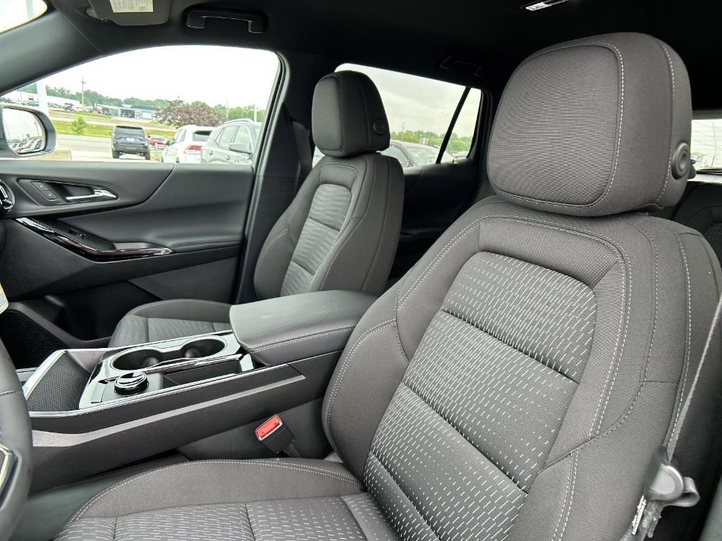 new 2026 Chevrolet Equinox car, priced at $31,245