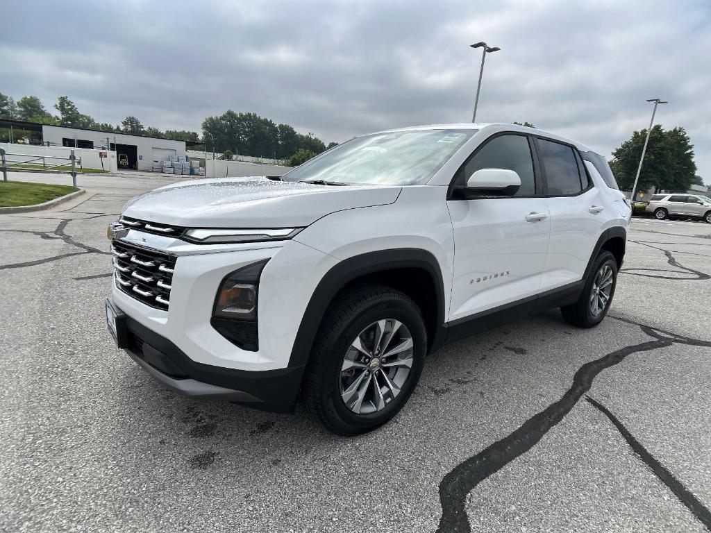 new 2026 Chevrolet Equinox car, priced at $31,245