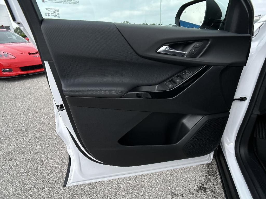 new 2026 Chevrolet Equinox car, priced at $31,245