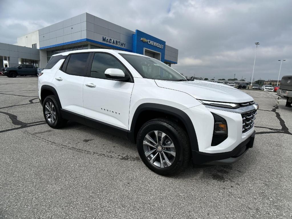 new 2026 Chevrolet Equinox car, priced at $31,245