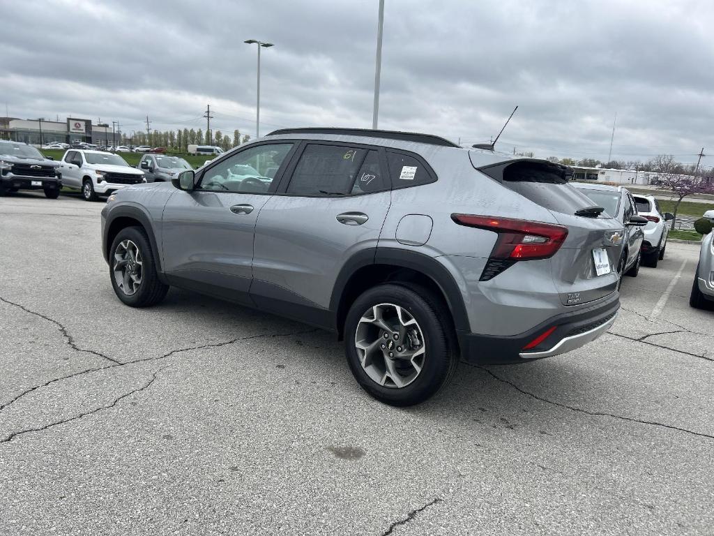 new 2025 Chevrolet Trax car, priced at $25,385