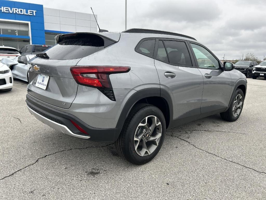 new 2025 Chevrolet Trax car, priced at $25,385