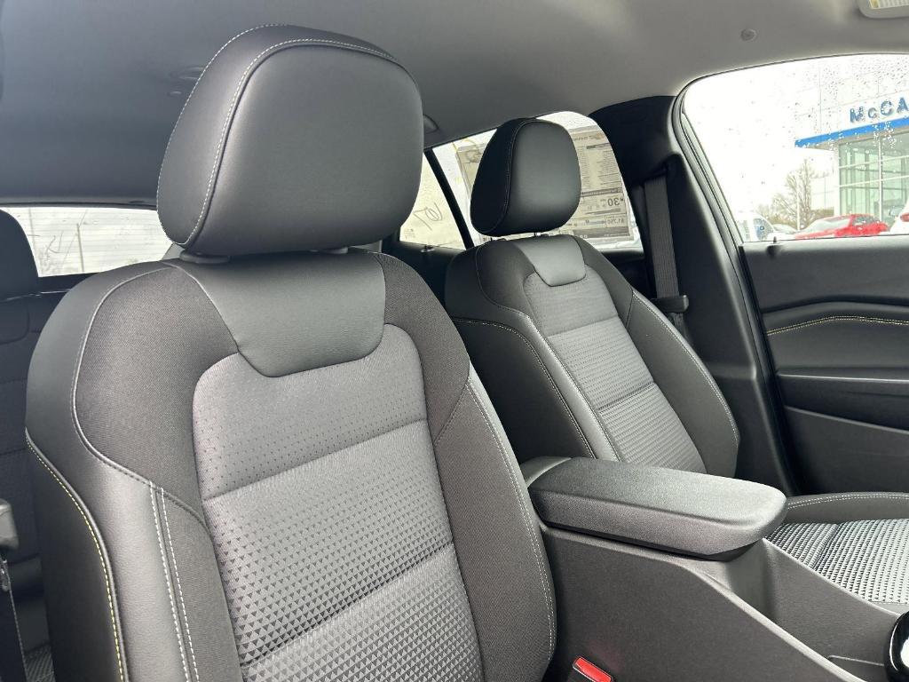 new 2025 Chevrolet Trax car, priced at $25,385
