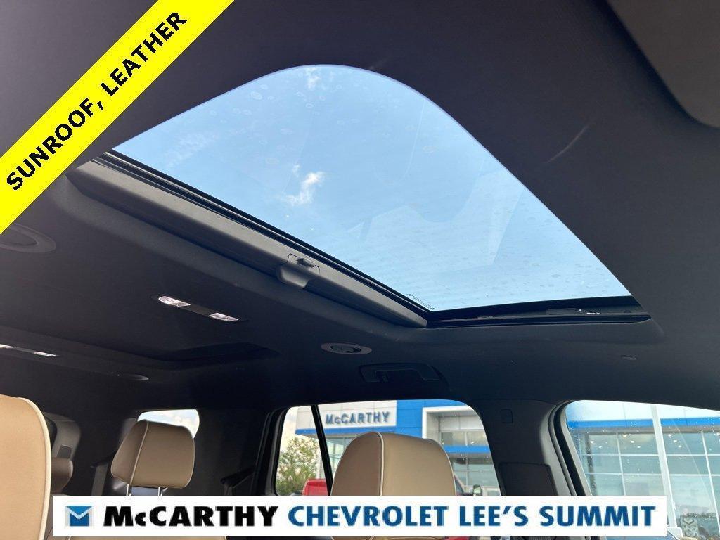 used 2022 Chevrolet Traverse car, priced at $28,600
