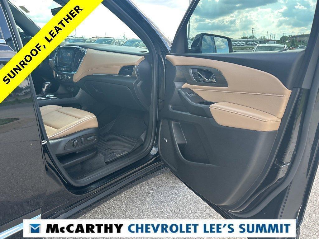 used 2022 Chevrolet Traverse car, priced at $28,600