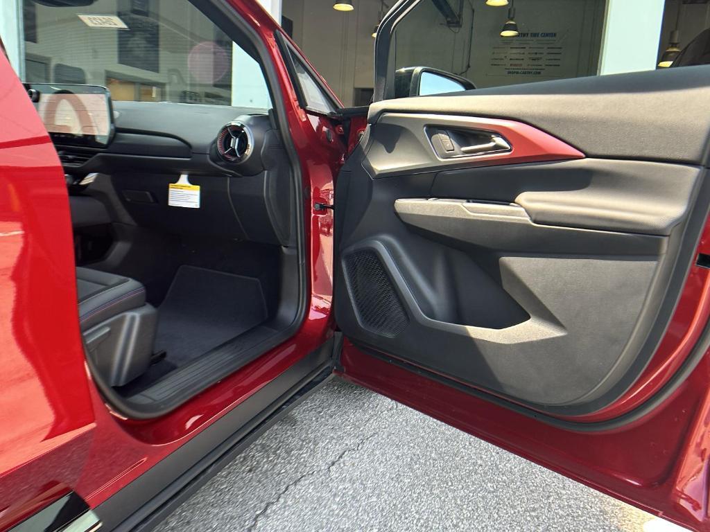 new 2025 Chevrolet Equinox EV car, priced at $33,435