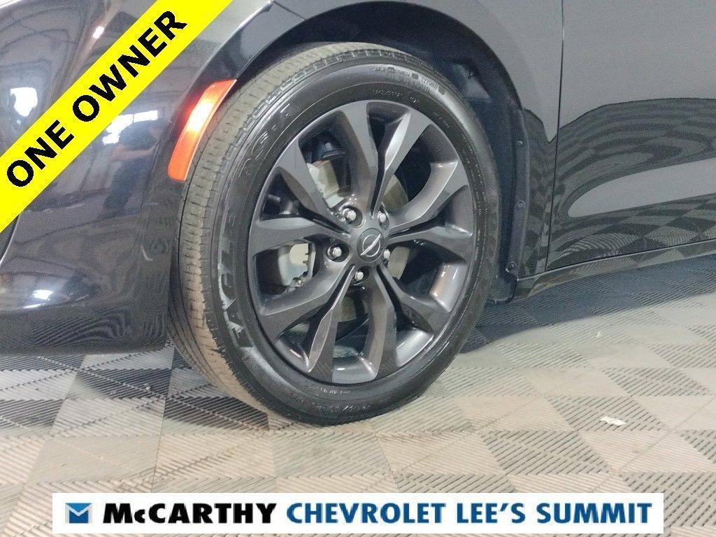 used 2018 Chrysler Pacifica car, priced at $16,750