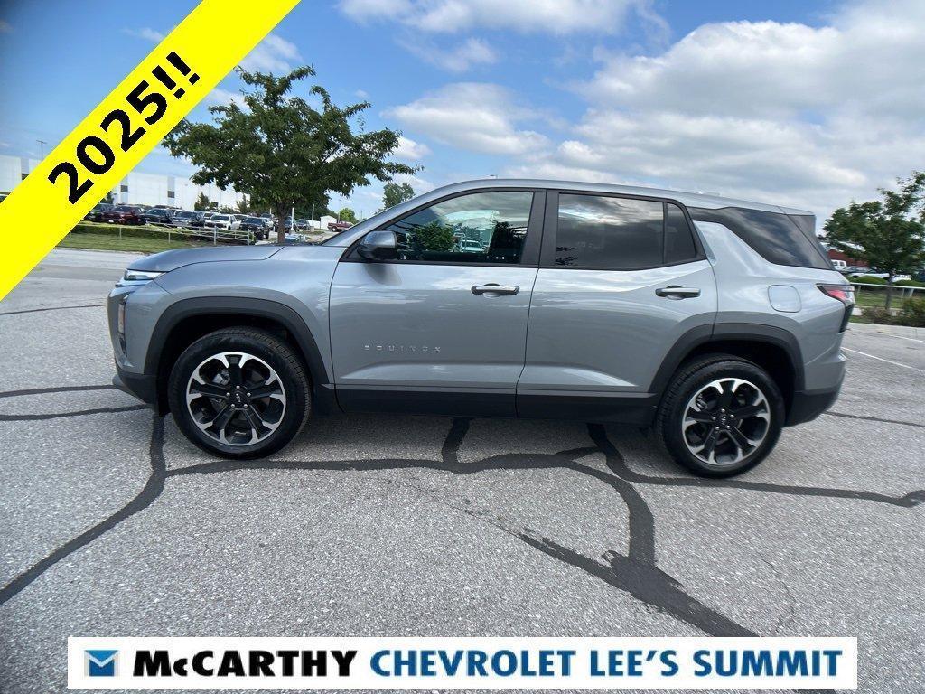 used 2025 Chevrolet Equinox car, priced at $30,300