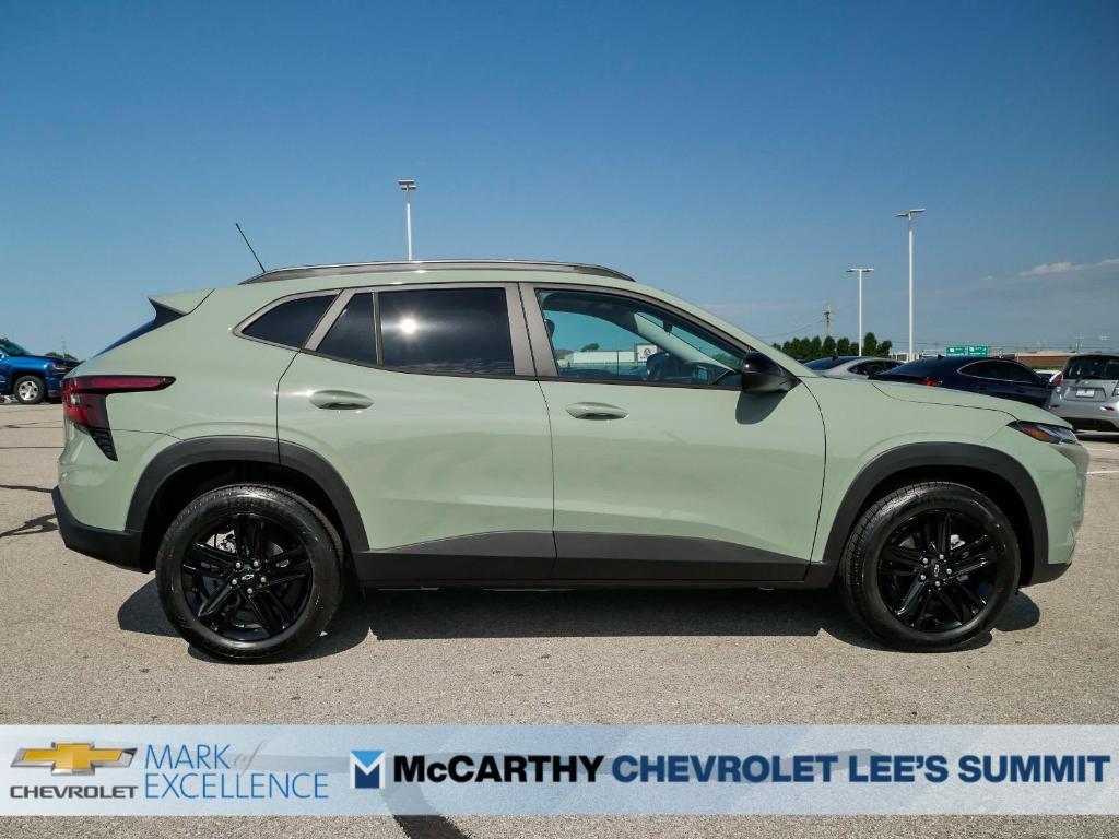 new 2025 Chevrolet Trax car