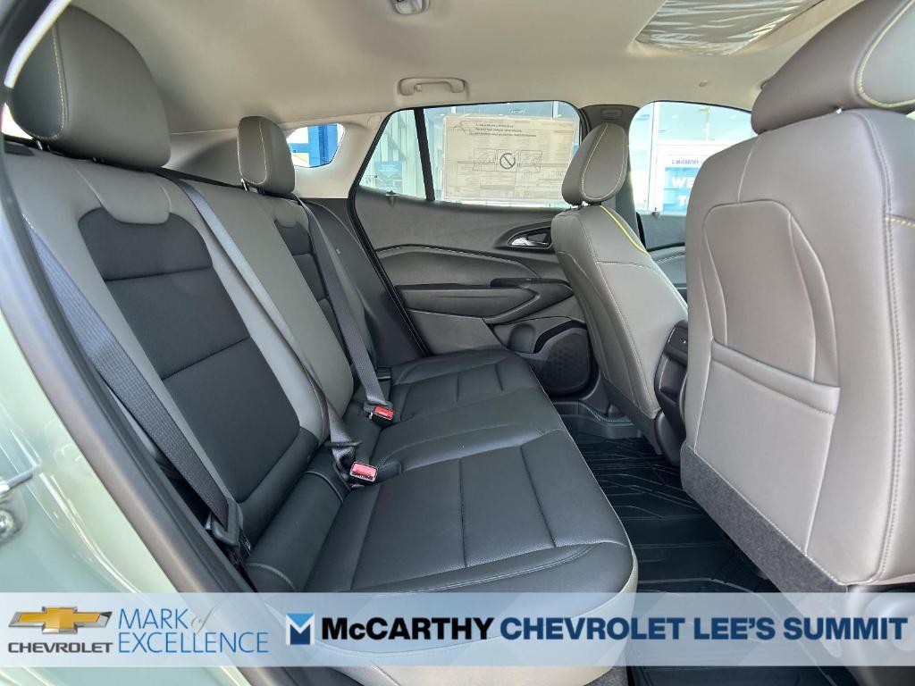 new 2025 Chevrolet Trax car