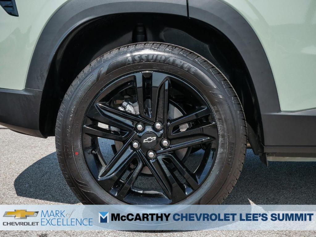 new 2025 Chevrolet Trax car