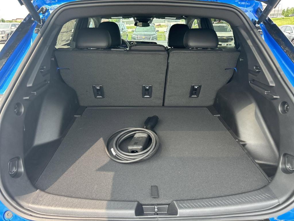 new 2025 Chevrolet Equinox EV car, priced at $34,090