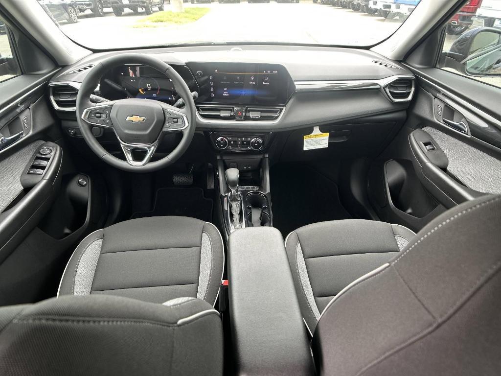 new 2025 Chevrolet TrailBlazer car, priced at $29,965