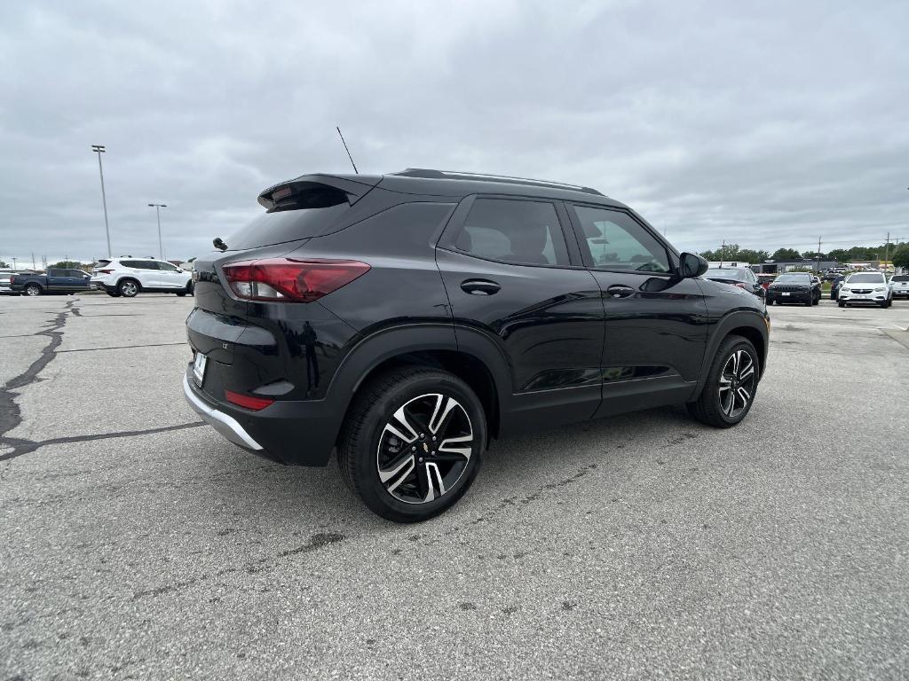 new 2025 Chevrolet TrailBlazer car, priced at $29,965