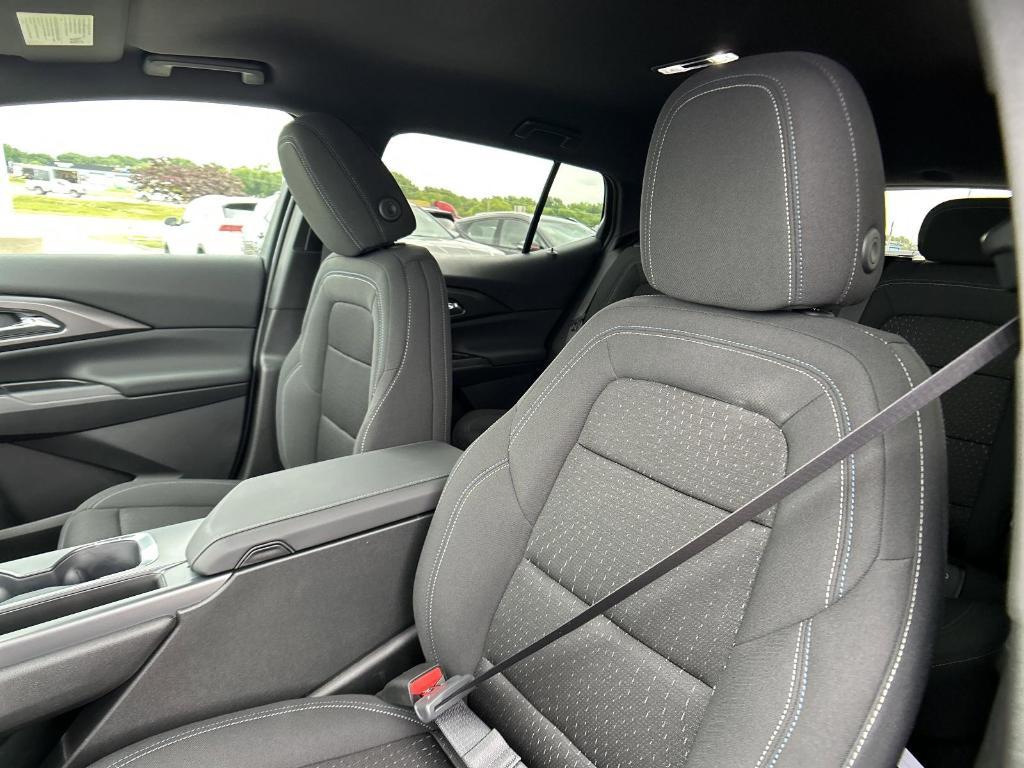 new 2025 Chevrolet Equinox EV car, priced at $25,635