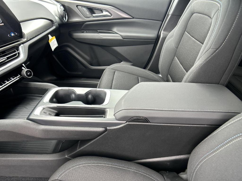 new 2025 Chevrolet Equinox EV car, priced at $25,635