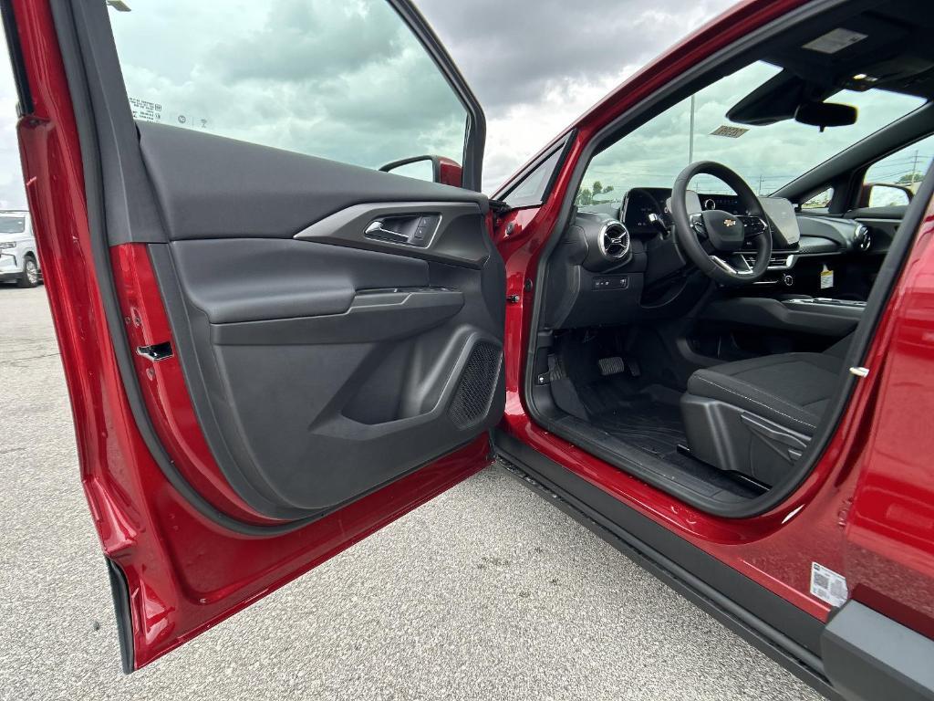 new 2025 Chevrolet Equinox EV car, priced at $25,635